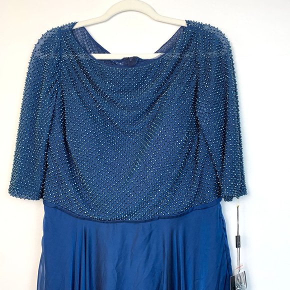 NWT La Femme 25011 Embellished Bodice Tulle Ballgown Navy Blue 12 - Picture 4 of 11